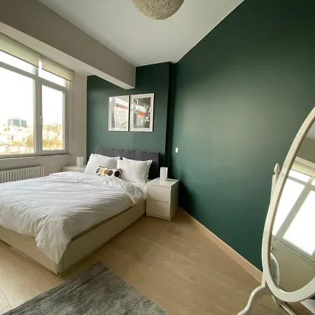 Missafir Charming Flat With Bosphorus View In The Heart Of Besiktas *