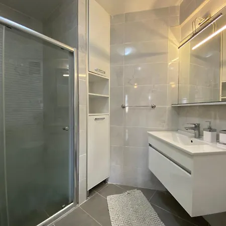 Missafir Charming Flat With Bosphorus View In The Heart Of Besiktas Lejlighed